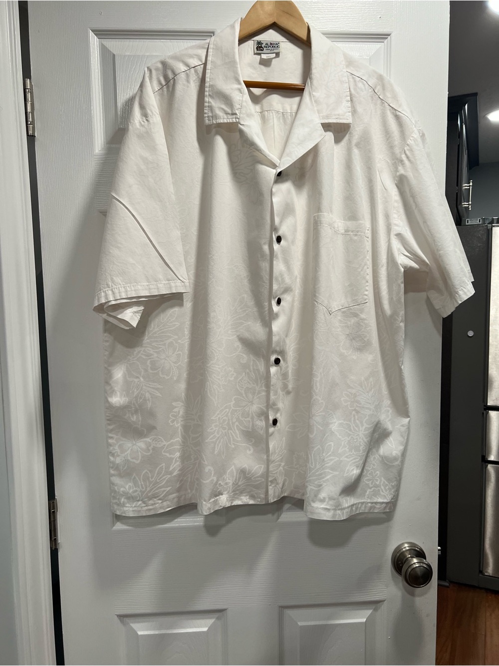 Vintage Aloha Republic Men’s White on White Hawaiian Print Casual Shirt 4XL
